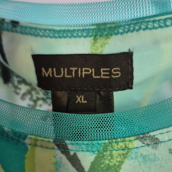 Multiples Blue and Green Asymmetrical 3/4 Sleeve Tunic - Picture 3 of 11